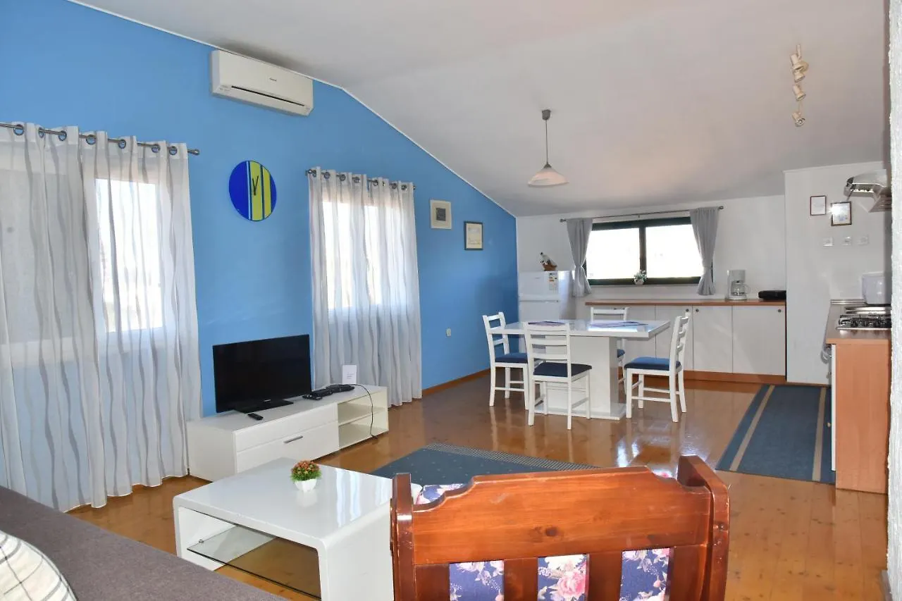 Apartments Piero Zadar