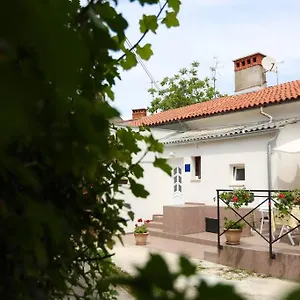 charming-apartment-in-town-center.pula-hotels.org/